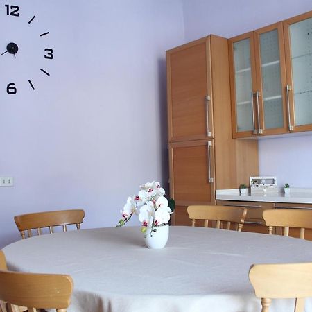 L' Oasi Del Cervo - Casa Con Giardino E Posto Auto, Uscita Autostrada A11 Villa Florencia Exterior foto